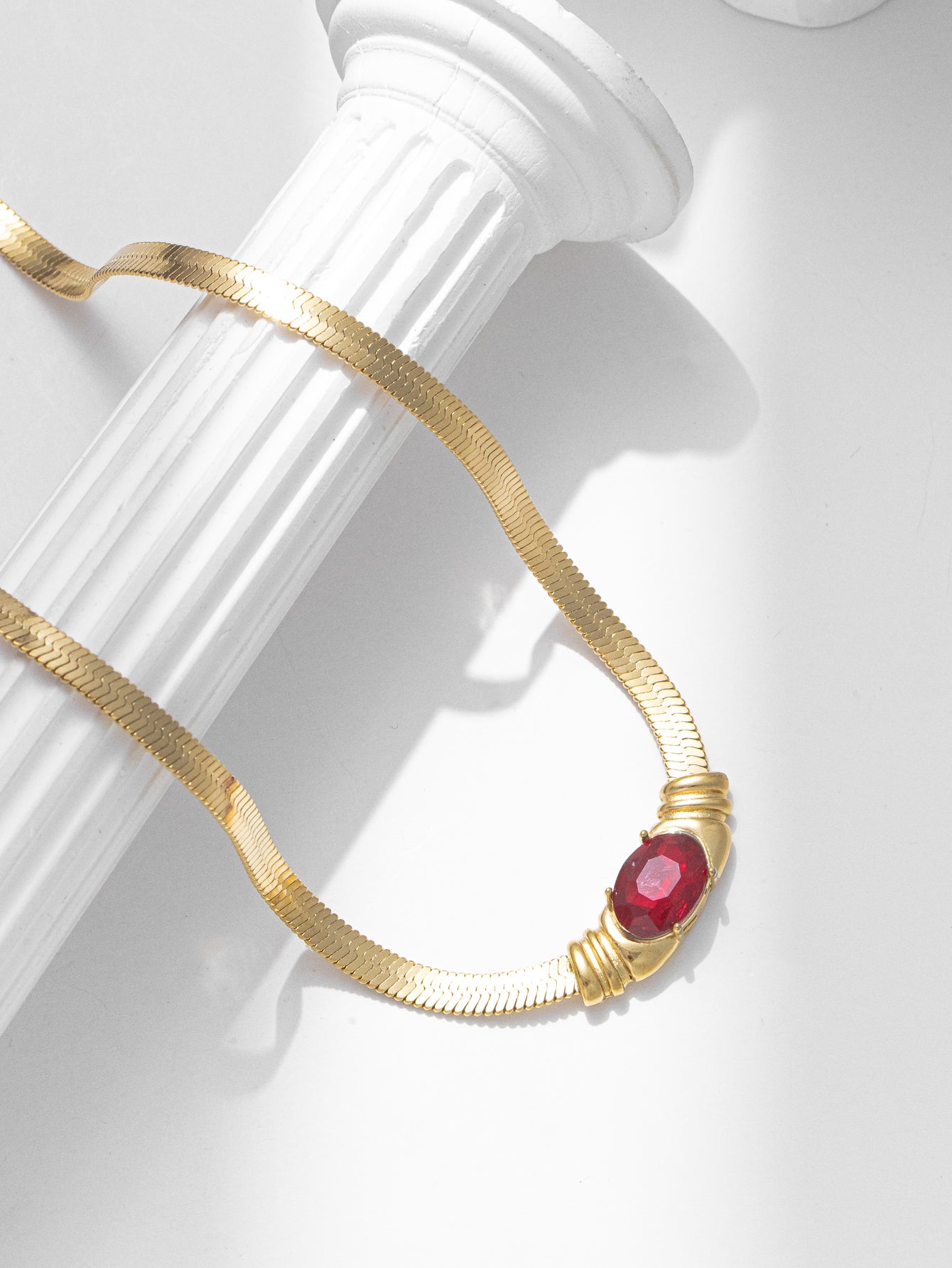 Golden Elegance: Gold Chain with Vivid Color Stone - Timeless Luxury ...